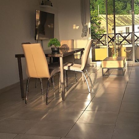 Super Appartement T3 Proche De Tout Sans Vis-A-Vis Fort-de-France Luaran gambar